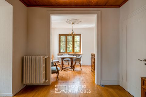 Maison de maître dans un écrin de verdure