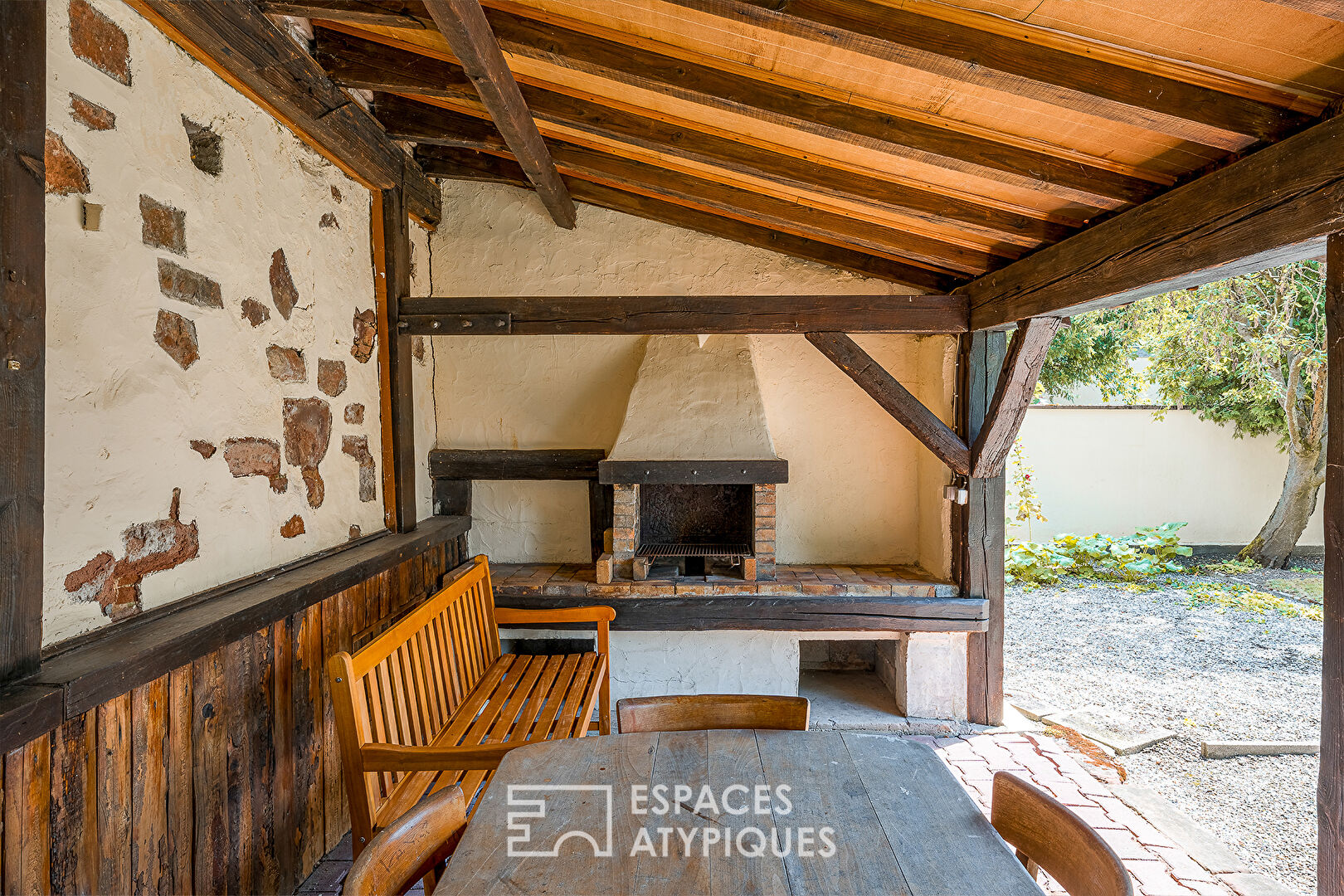 Maison de maître dans un écrin de verdure