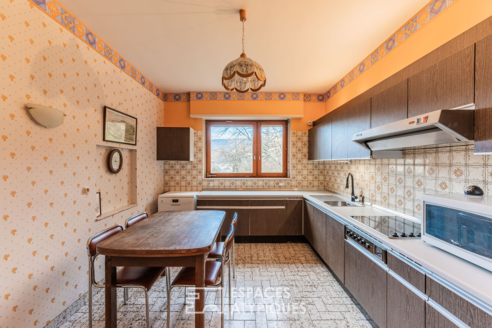 Architect-designed house to renovate with view of the Vosges mountains