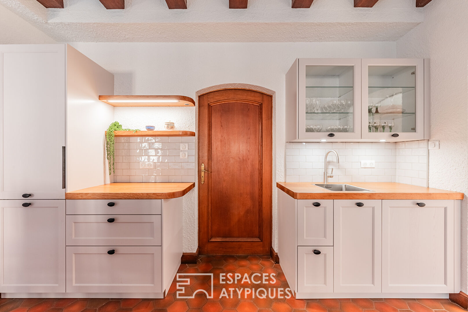 Character apartment in the heart of the historic center