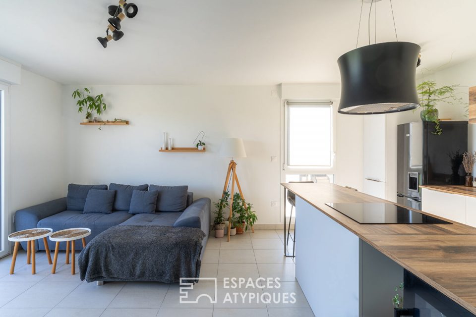 Appartement contemporain avec terrasse et vue dégagée