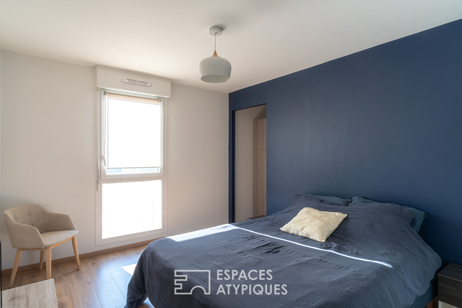 Appartement contemporain avec terrasse et vue dégagée