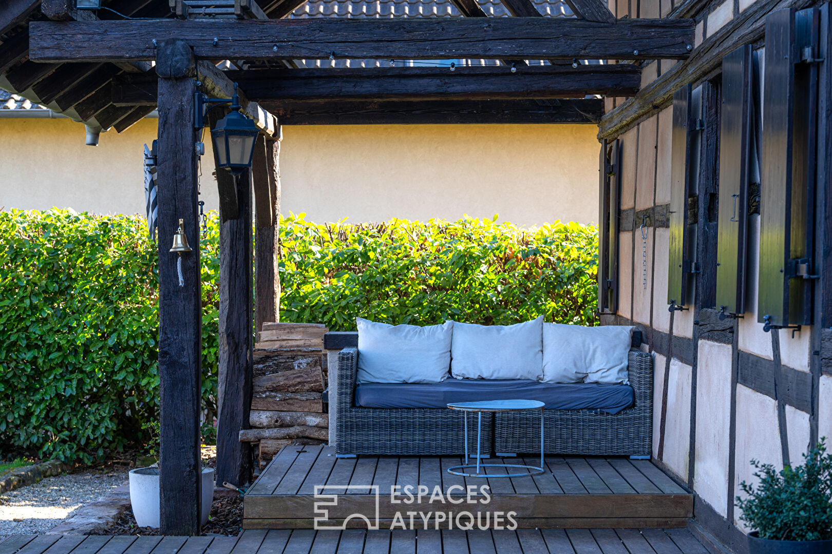 Ancien relais de poste rénové avec piscine et jardin paysager