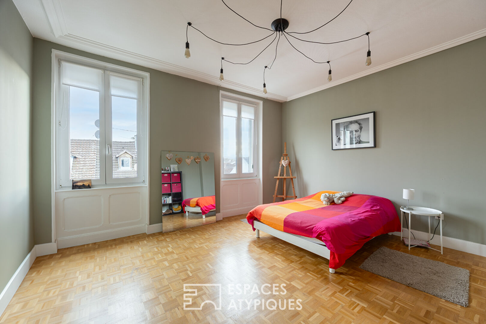 Triplex apartment with rooftop in a town house