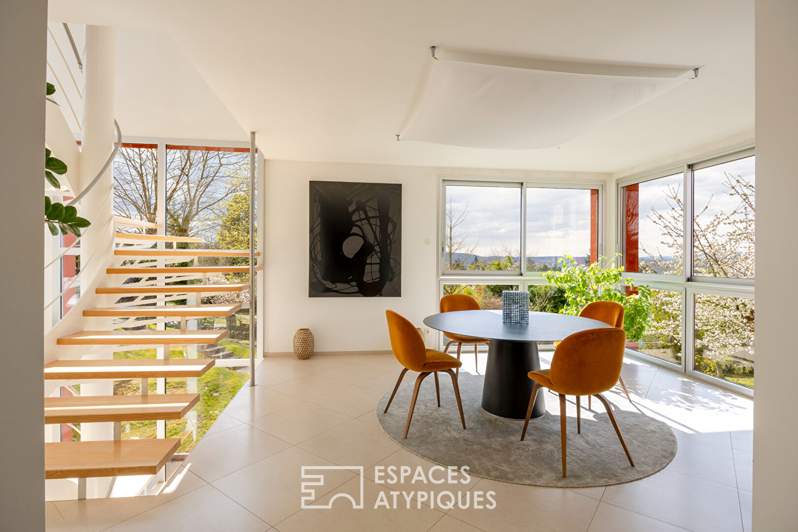 Maison contemporaine et sa piscine sur les hauteurs du Rebberg