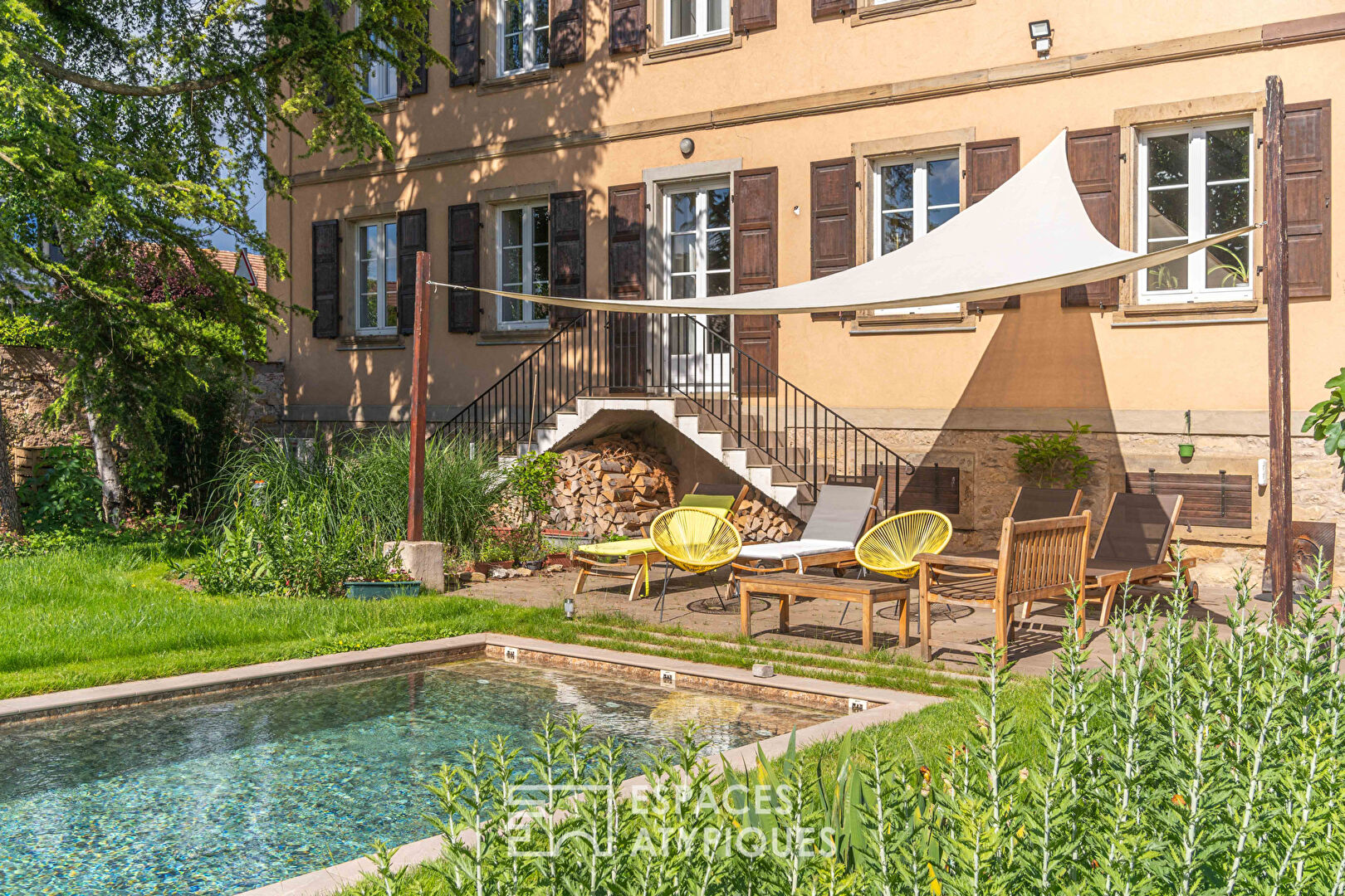 Cellar master’s style residence with swimming pool