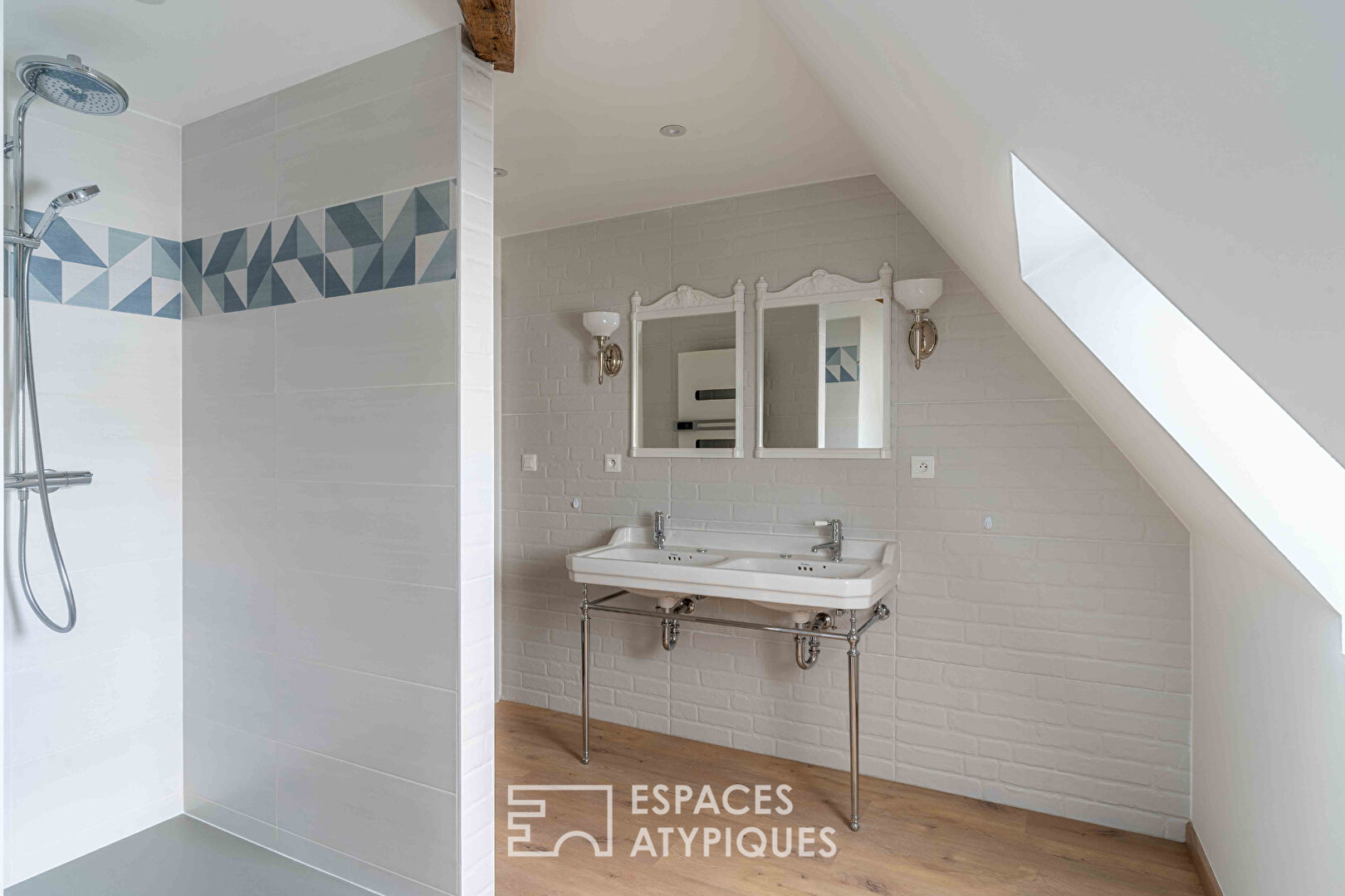 Cellar master’s style residence with swimming pool