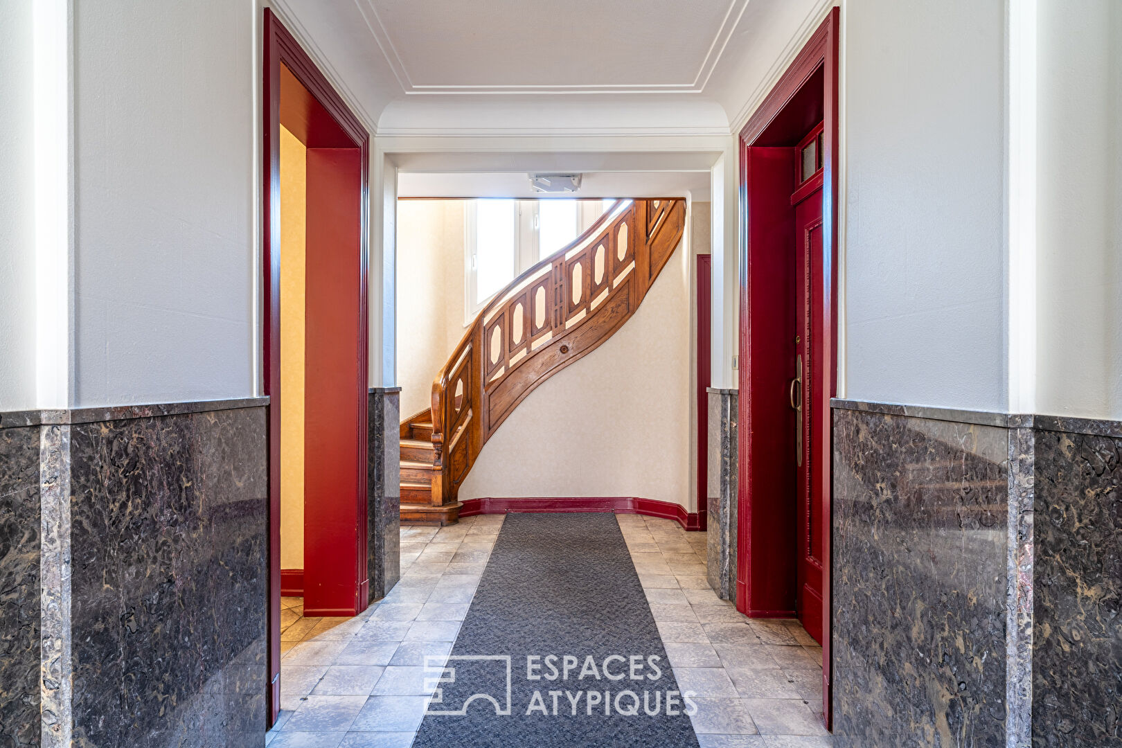 Appartement à rénover quartier de l’Orangerie avec garage et balcon