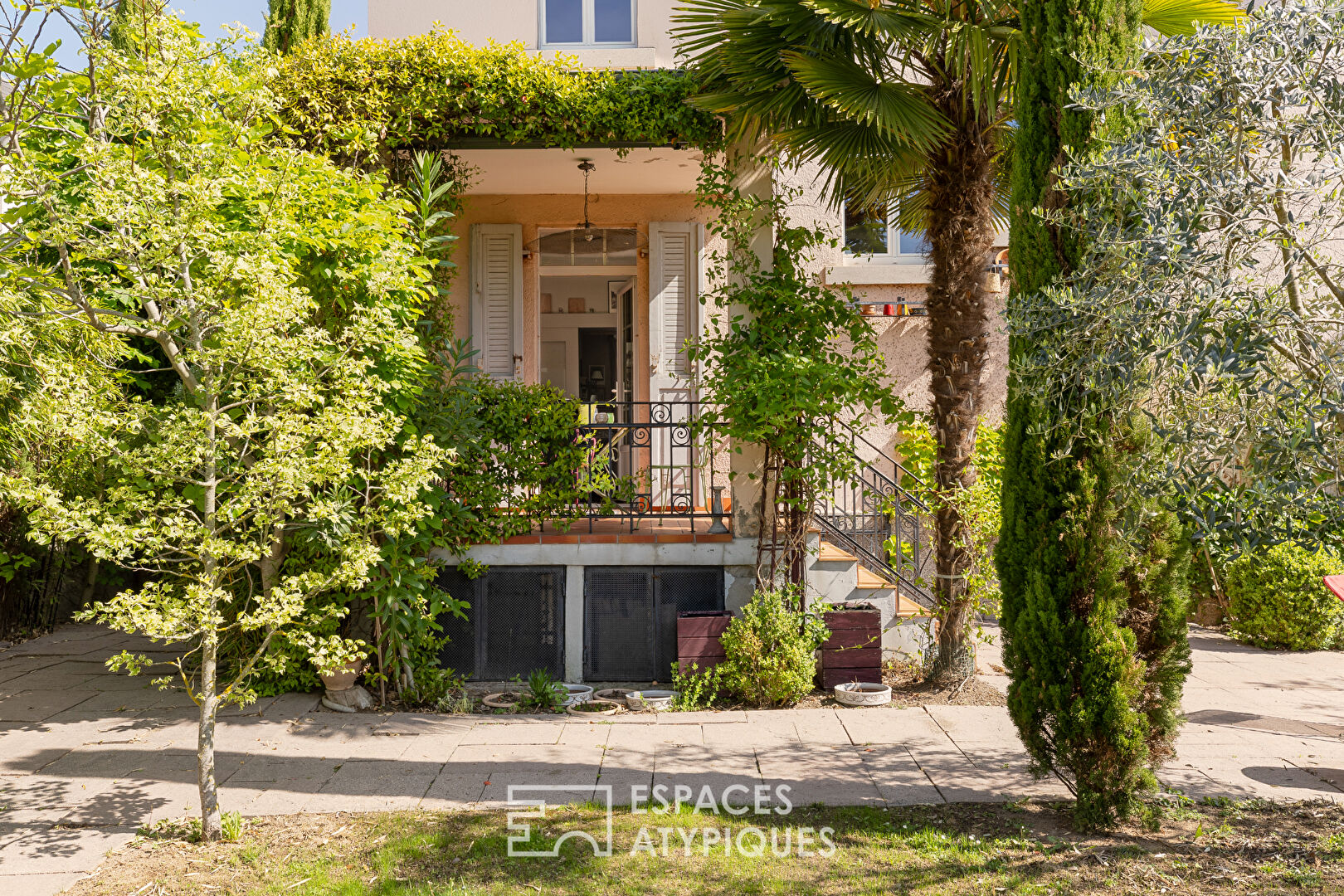 Bourgeois-style house in the sought-after South Quarter