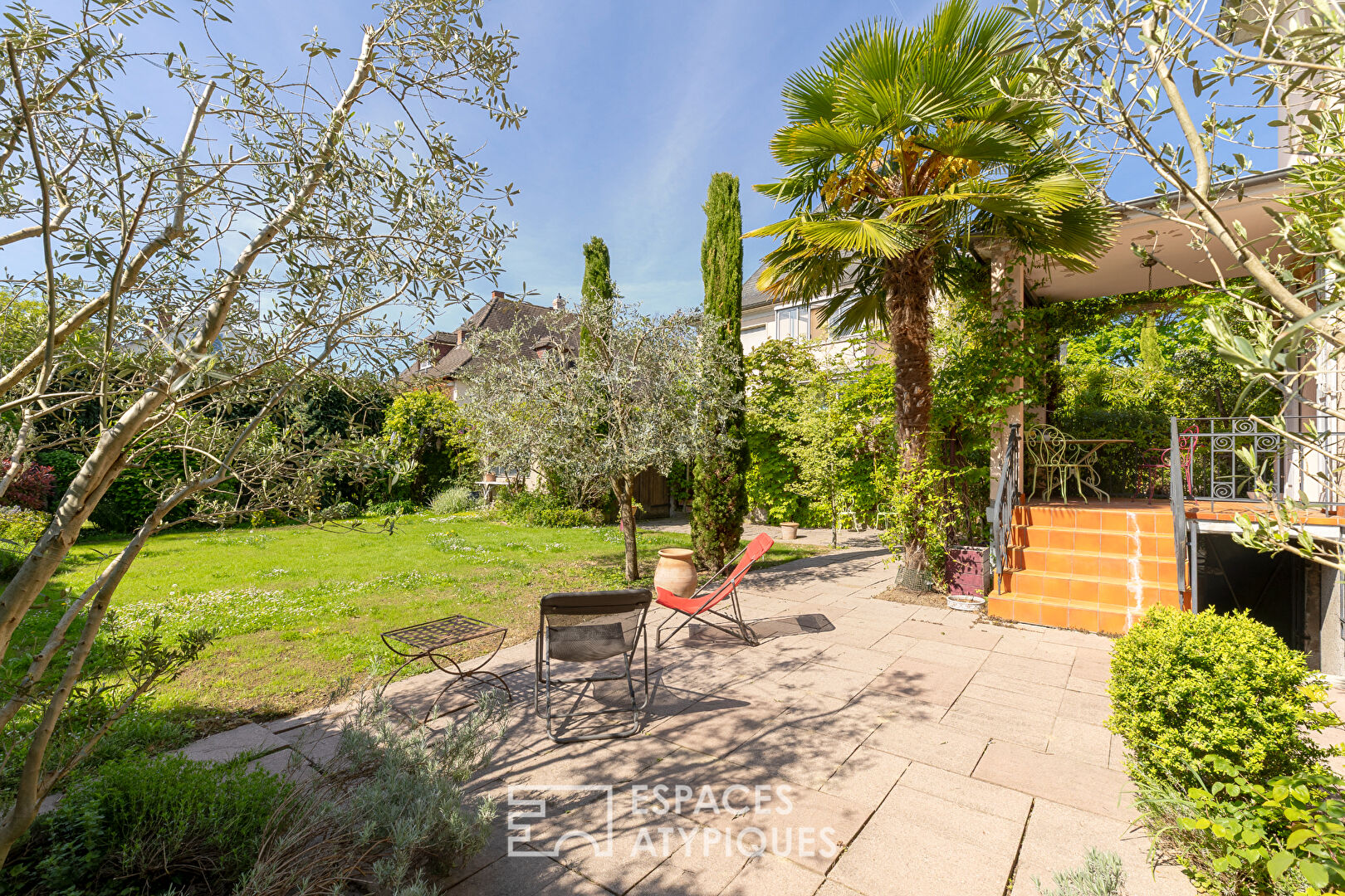Bourgeois-style house in the sought-after South Quarter