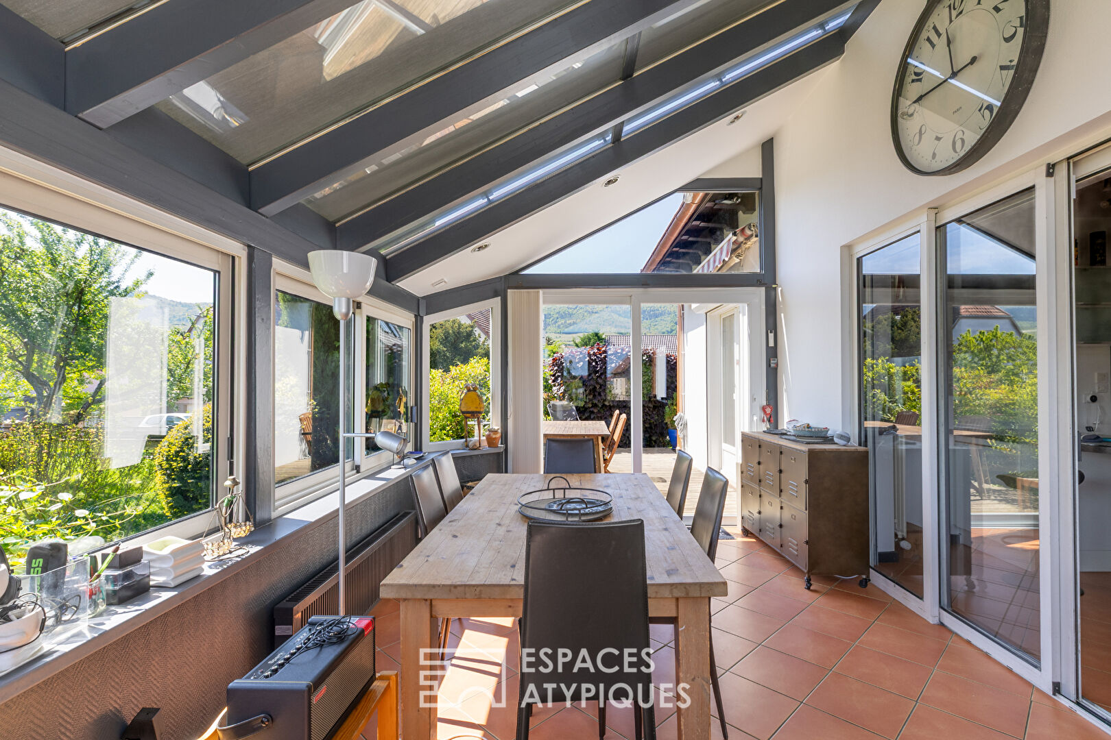 Elégante maison familiale au pied des vignes