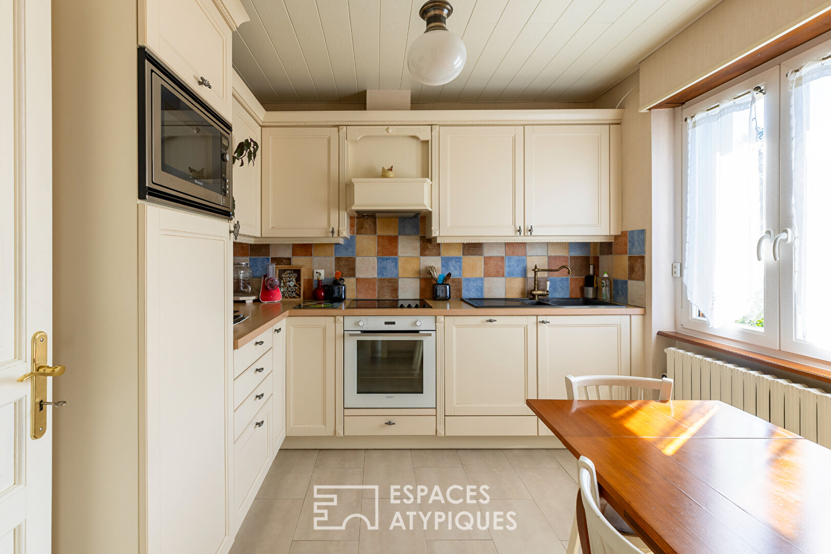 Maison familiale avec vue dégagée sur la verdure