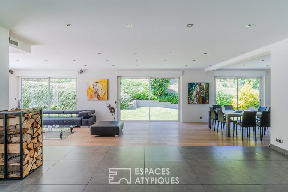 Maison contemporaine sur les hauteurs avec vue Cathédrale