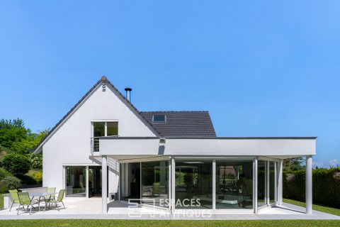 Maison contemporaine sur les hauteurs avec vue Cathédrale