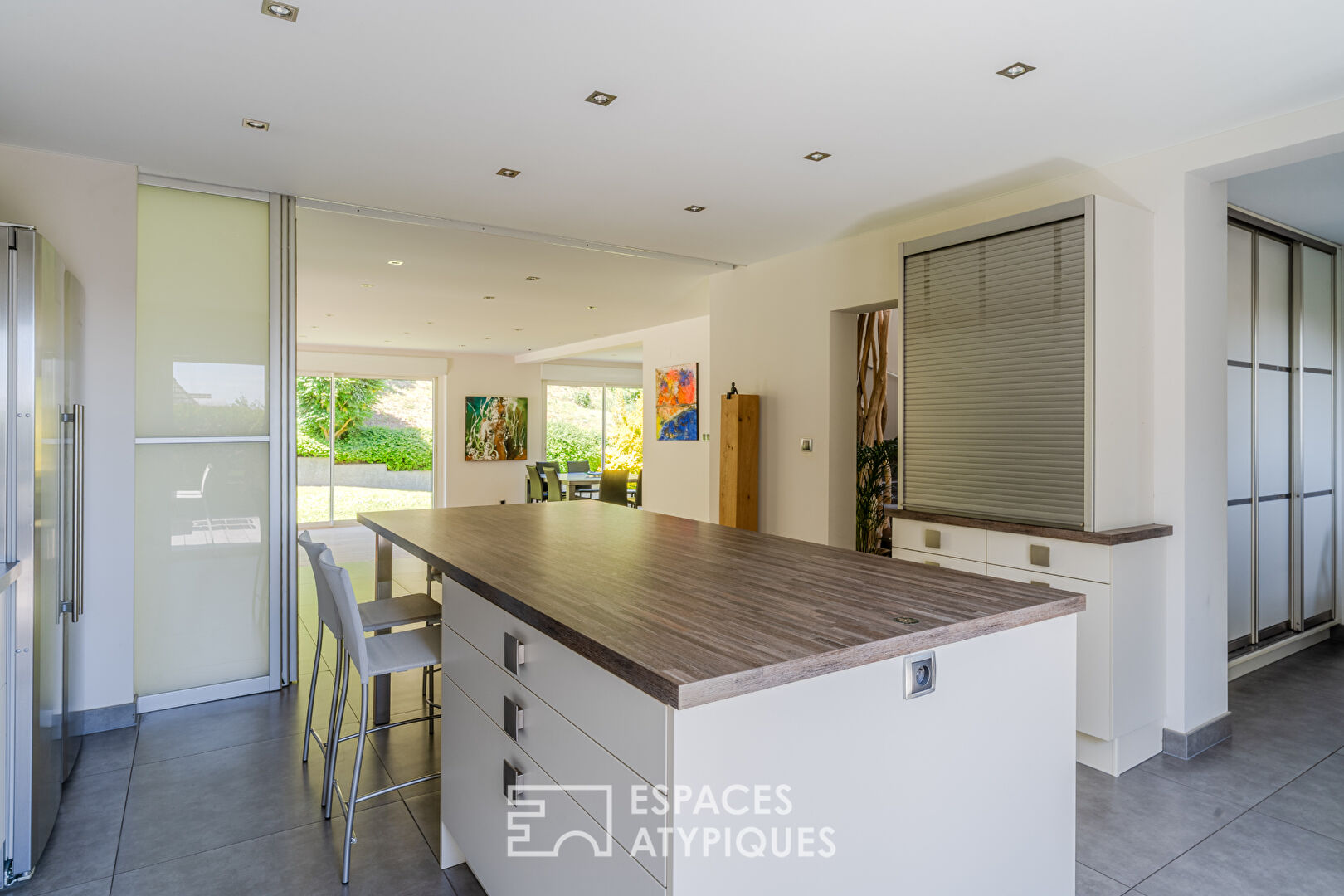 Maison contemporaine sur les hauteurs avec vue Cathédrale