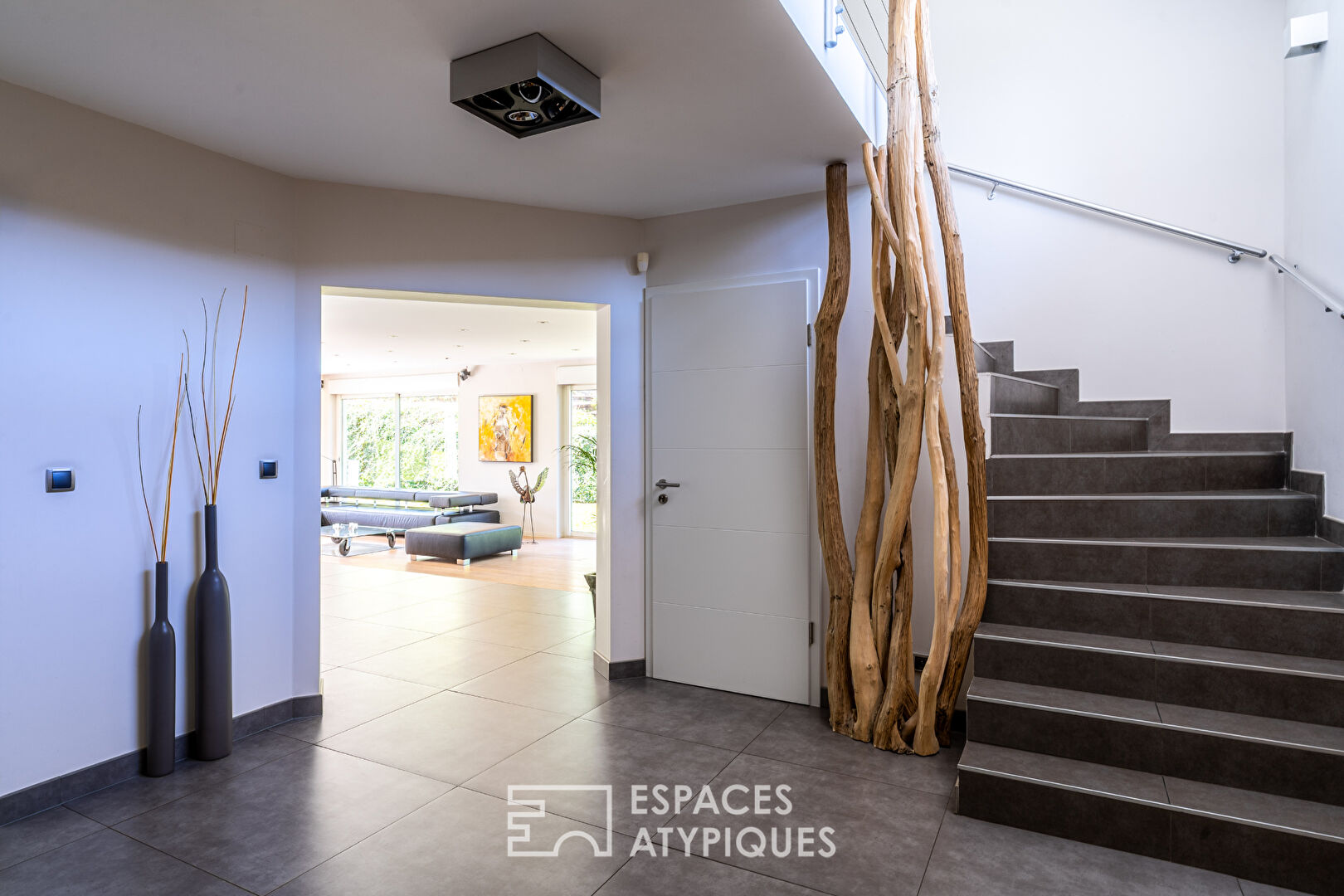 Maison contemporaine sur les hauteurs avec vue Cathédrale