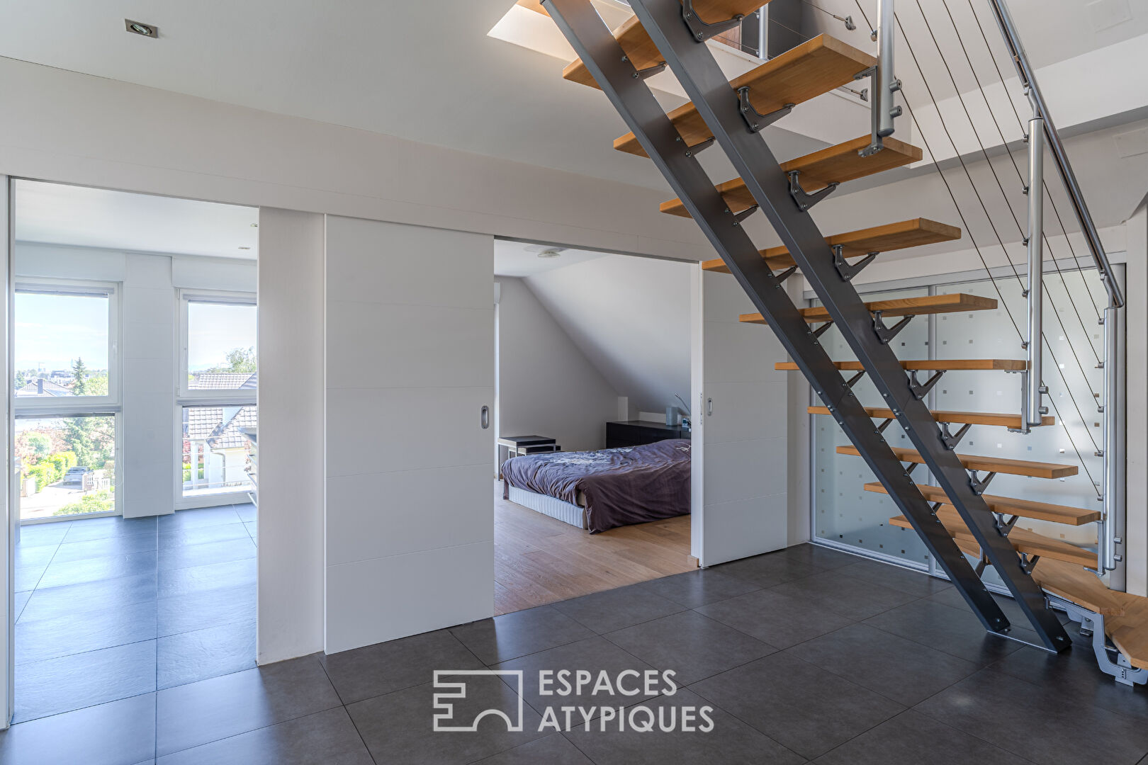 Maison contemporaine sur les hauteurs avec vue Cathédrale