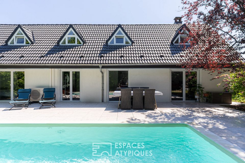 Maison rénovée avec piscine dans le quartier Le Corbusier