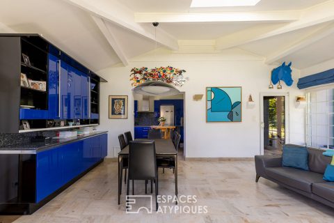 Maison de maître années 20 avec piscine et jardin paysager