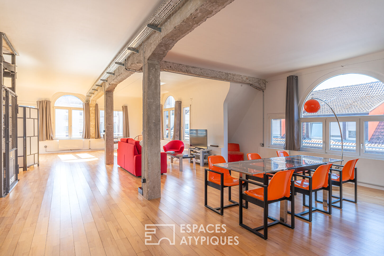 Loft en dernier étage en coeur de ville