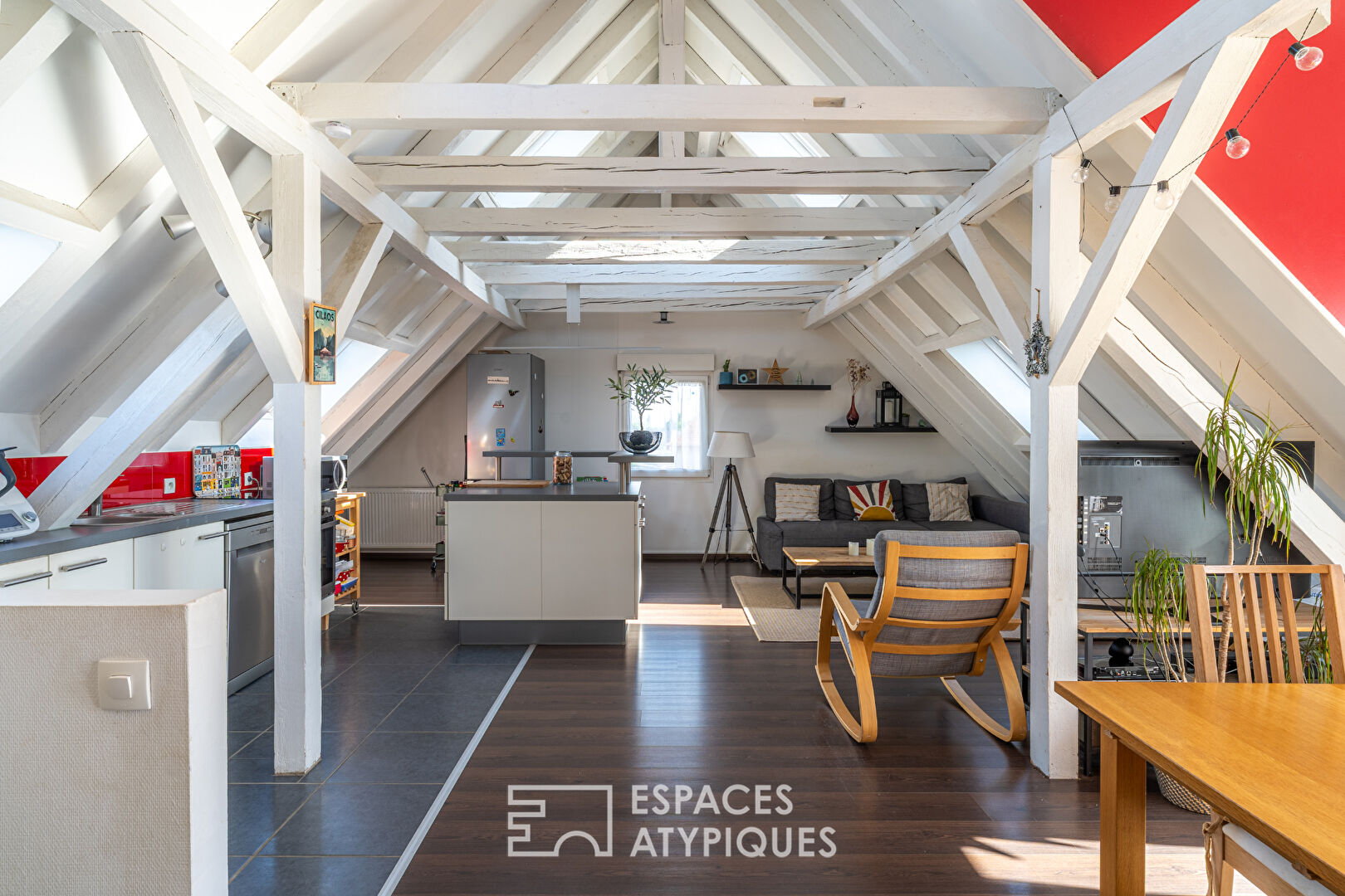 Duplex inversé sous les toits et sa terrasse
