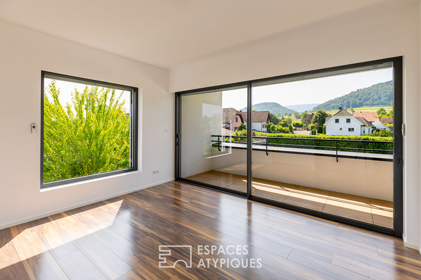 Villa contemporaine aux portes de la Suisse