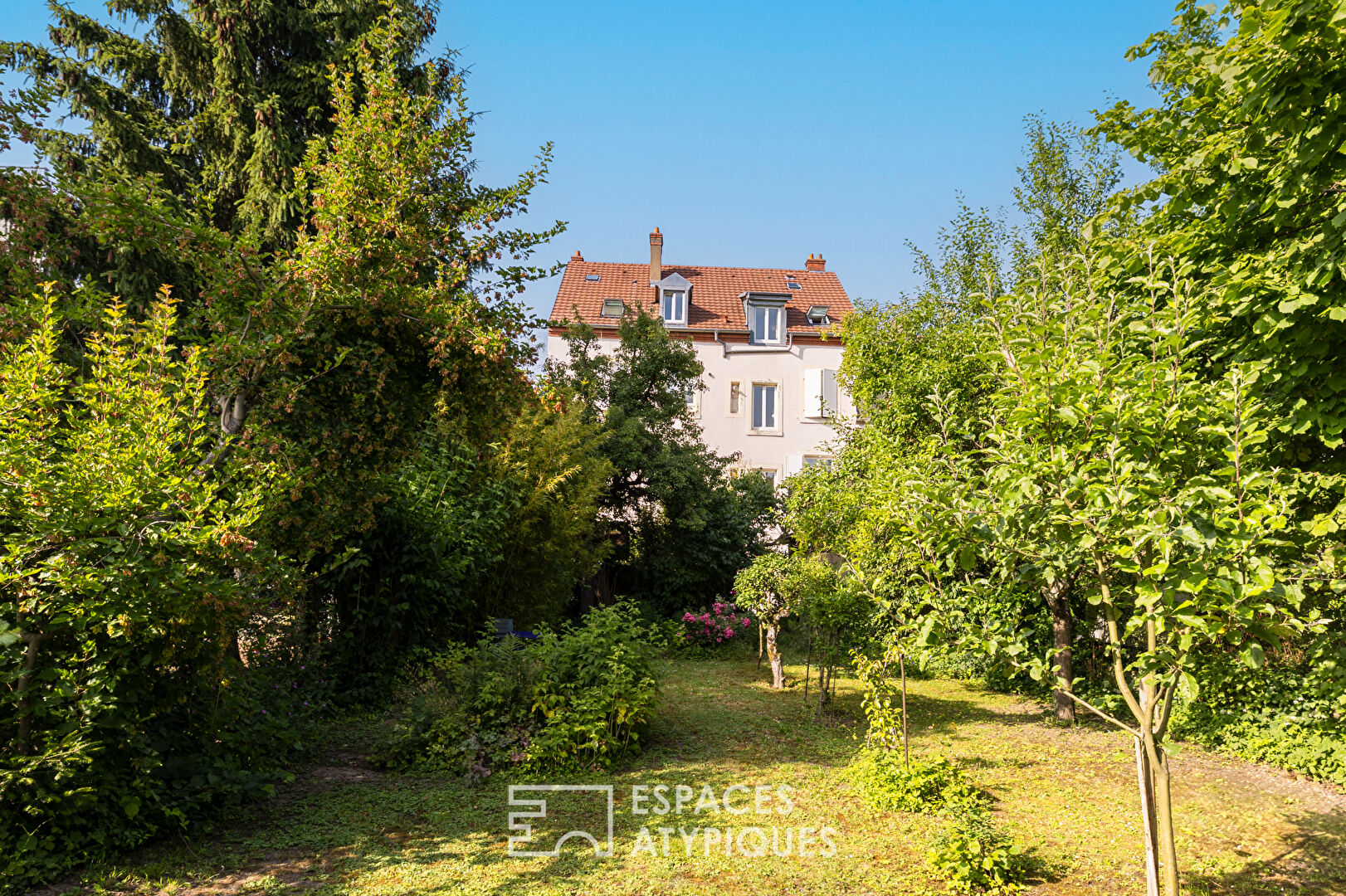 Appartement de charme et son jardin privatif en ville