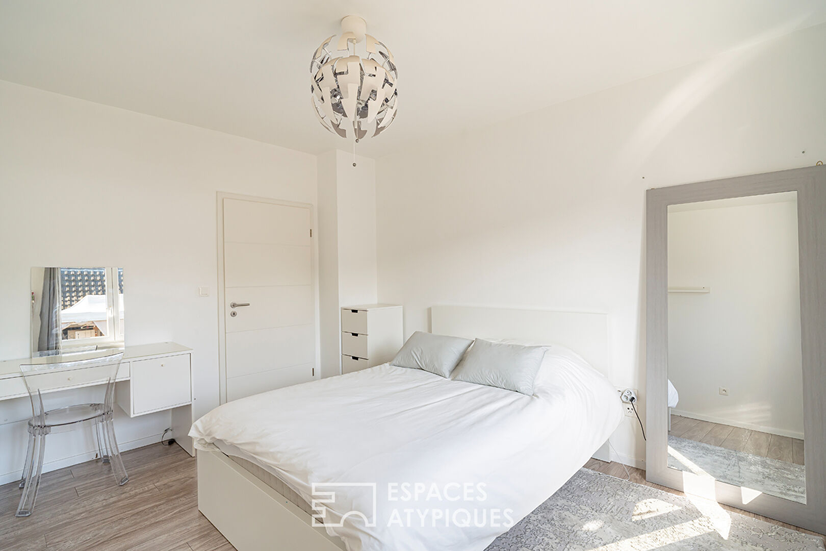 Renovated family home with swimming pool