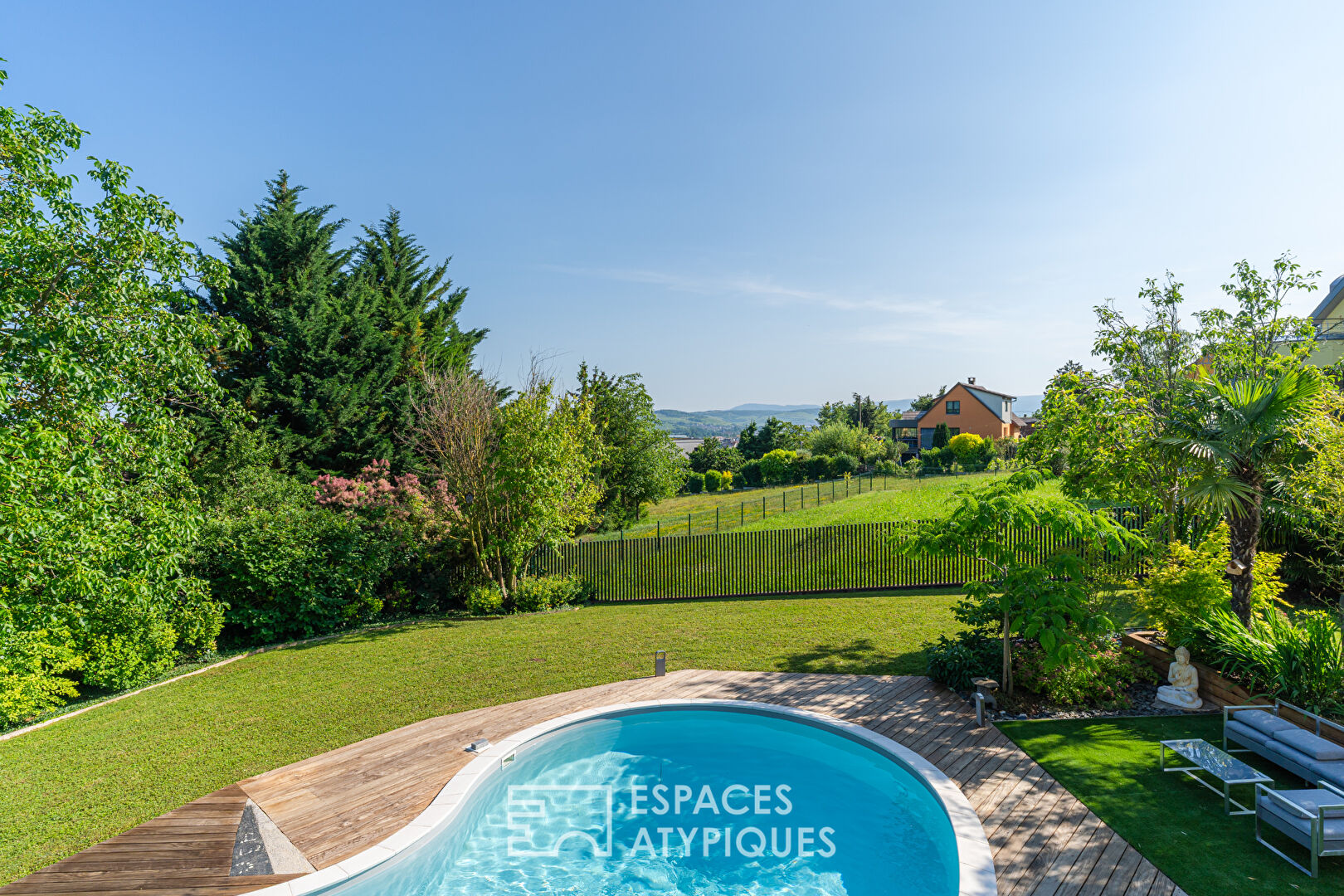 Architect-designed house with swimming pool and views over the Alsace plain