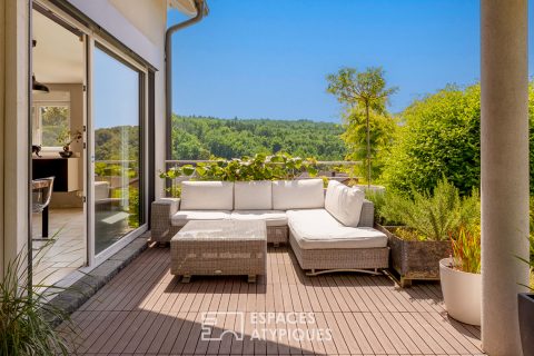Maison contemporaine avec espace bien être et vue dominante