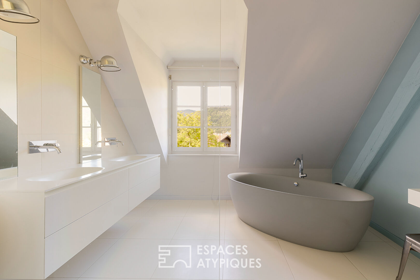 Maison d’architecte au calme avec piscine