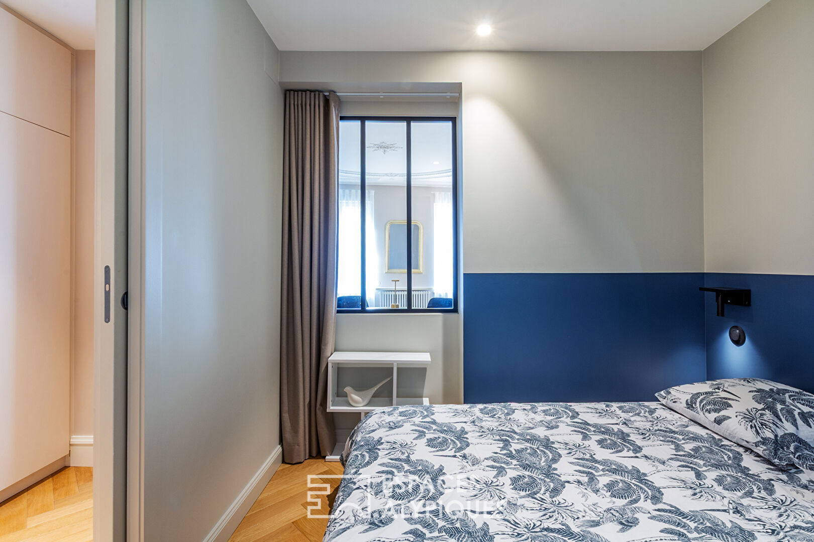 Furnished apartment at the foot of the cathedral