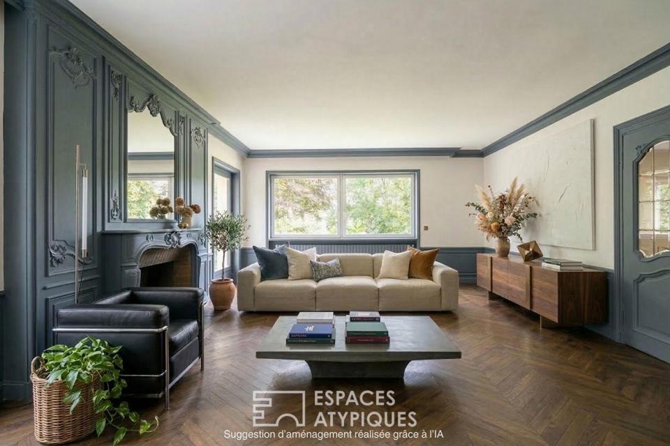 Maison d'architecte seventies à fort potentiel et son vaste terrain boisé