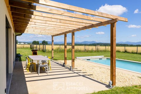 Maison contemporaine avec piscine et vue imprenable