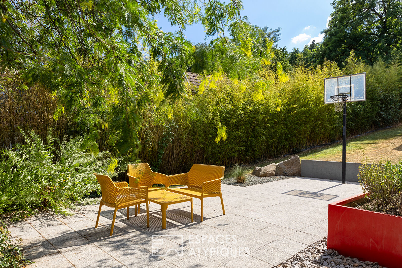 Villa contemporaine avec vue panoramique sur le vignoble