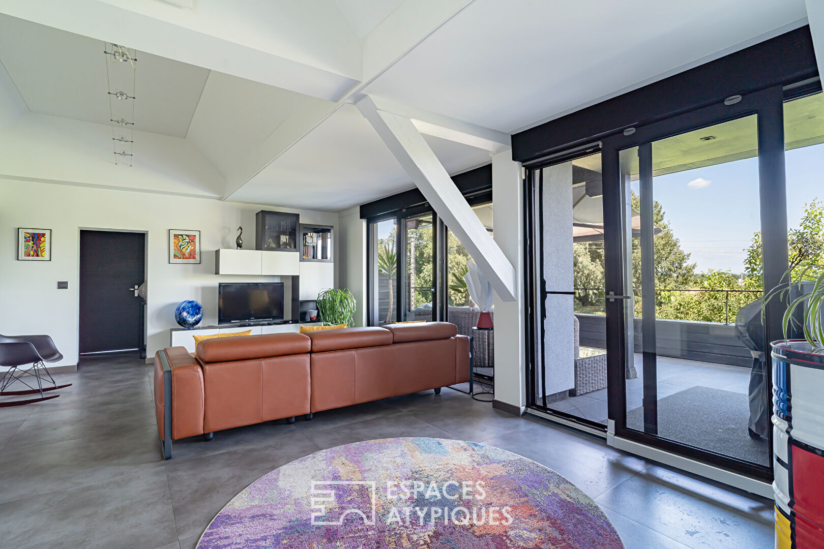 Appartement de caractère avec terrasse et vue dégagée