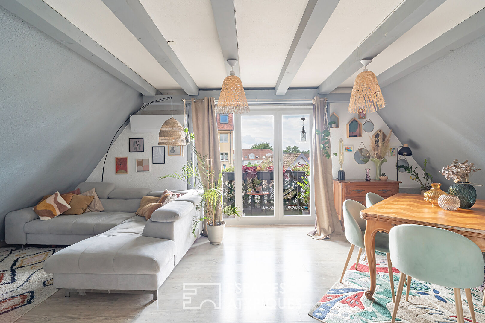 Attic duplex in the old Graffenstaden district