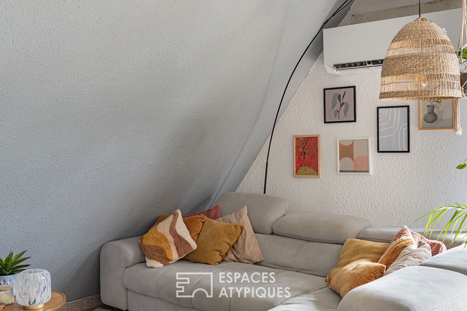 Attic duplex in the old Graffenstaden district