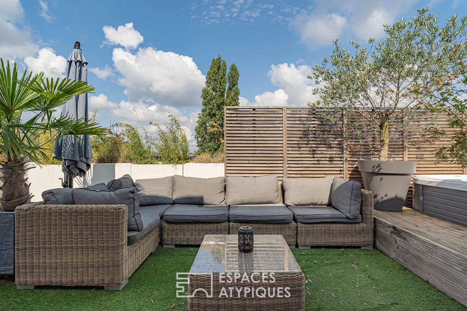 Appartement en dernier étage avec terrasse et jacuzzi