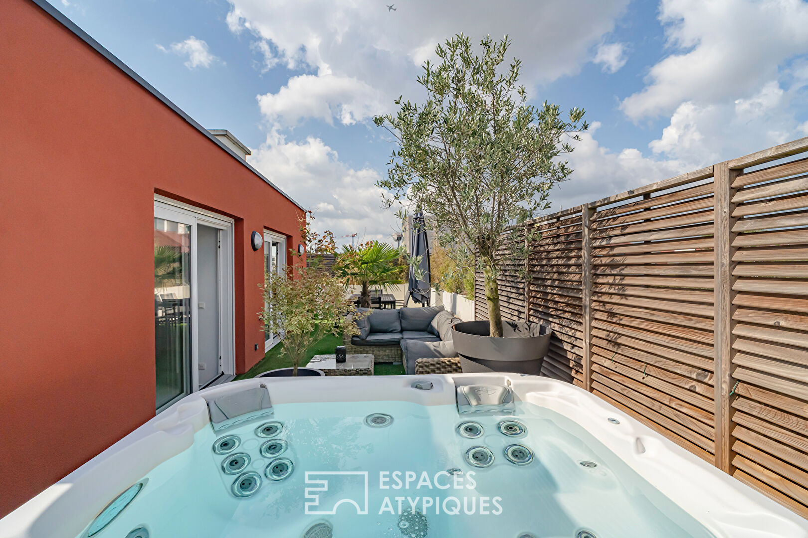 Appartement en dernier étage avec terrasse et jacuzzi