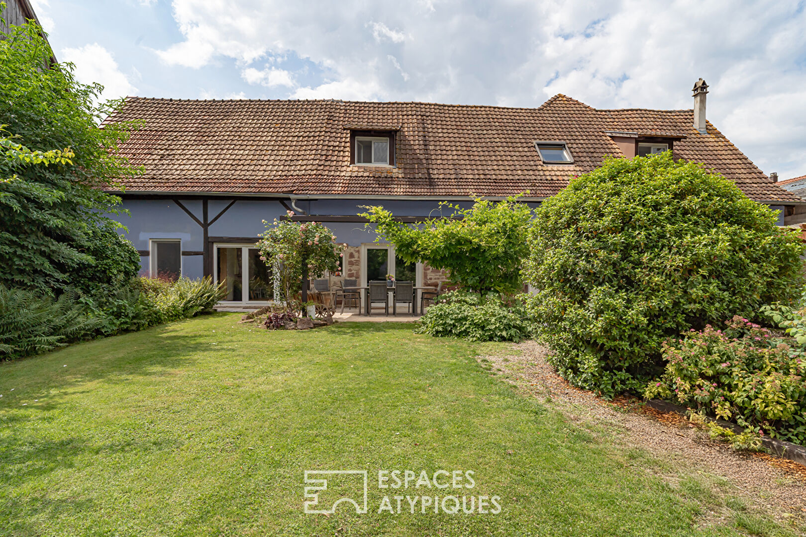 Charming property in a renovated farmhouse