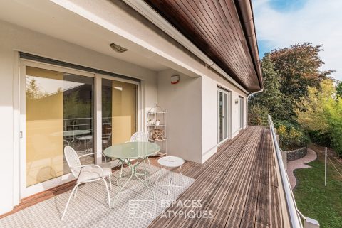 Renovated house with terraces and wooded garden