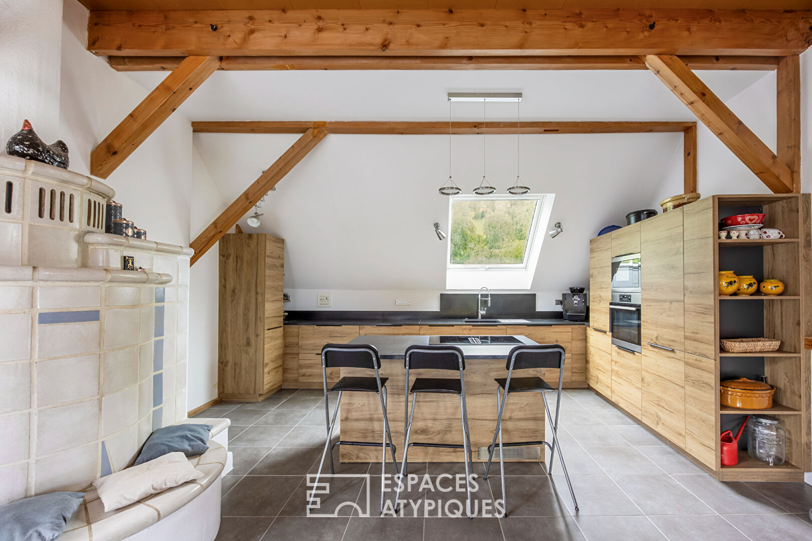 Ferme rénovée du XVIIIe siècle avec vue panoramique