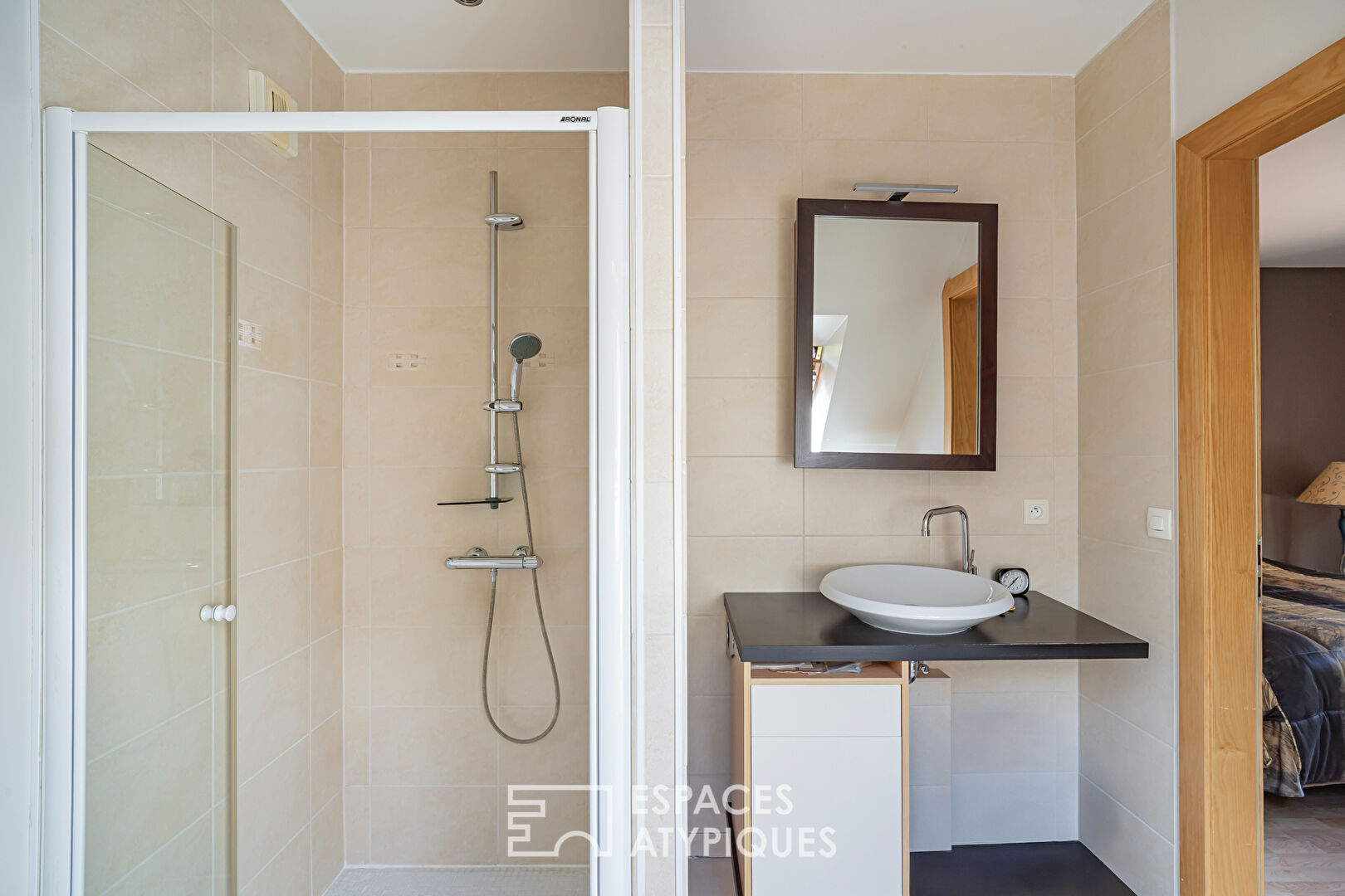 Villa d’architecte et ses installations équestres