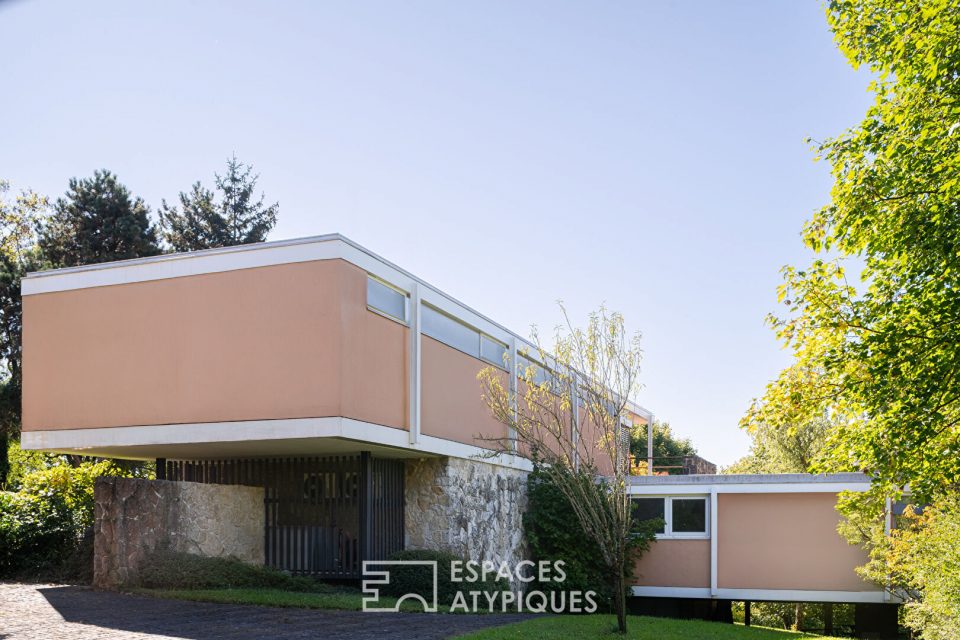 Propriété d'architecte iconique et son parc arboré aux portes des Vosges
