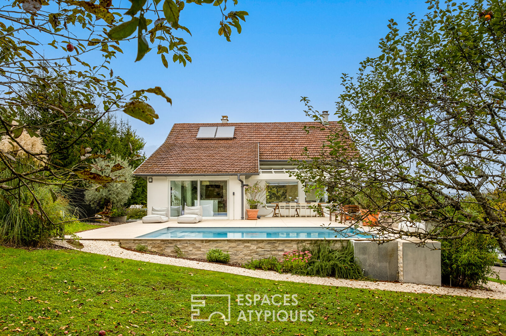 Renovated house with pool and large grounds on the Swiss border