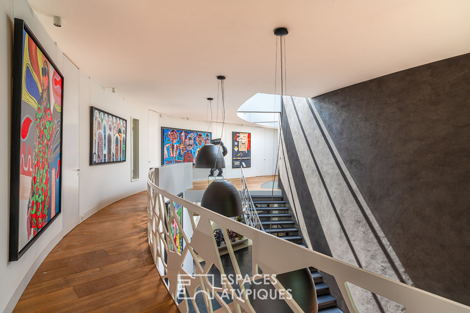 Architect-designed villa with private spa in the heart of a wooded park