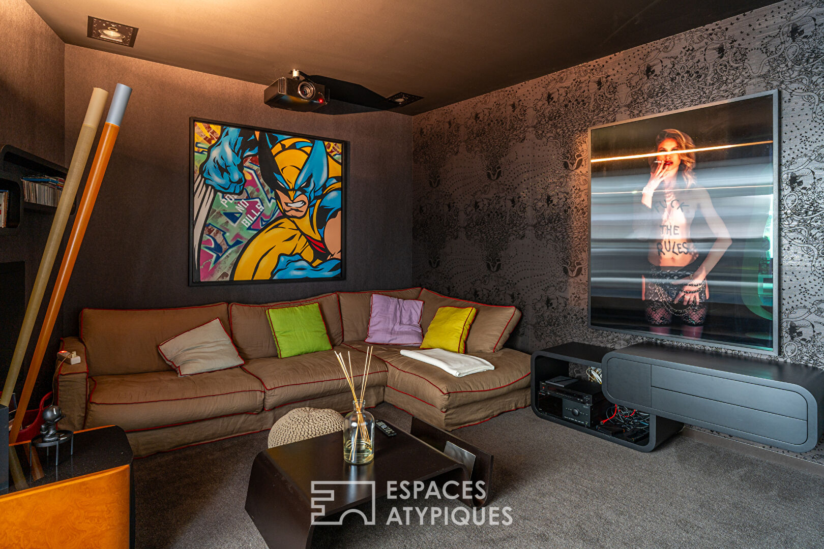 Architect-designed villa with private spa in the heart of a wooded park