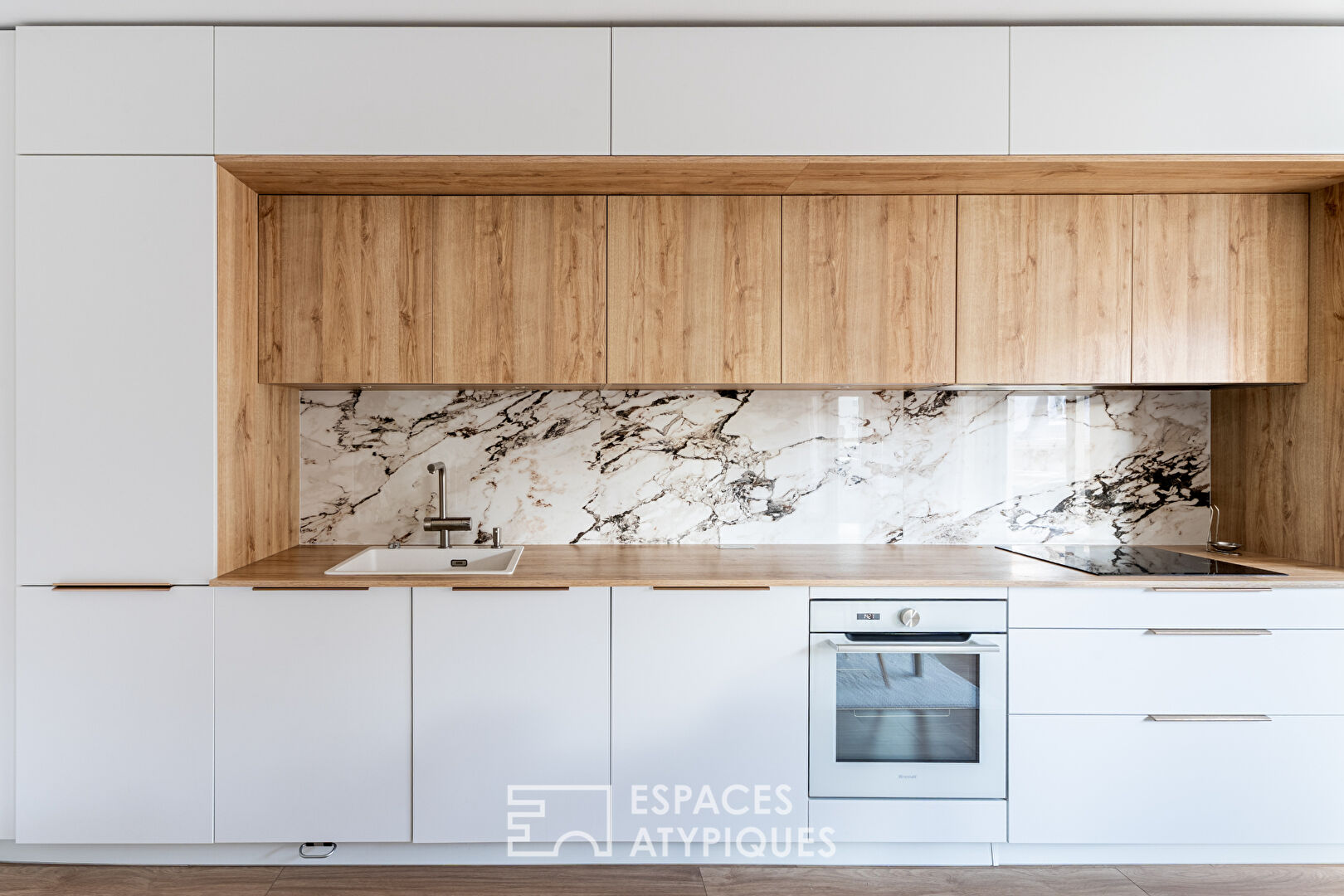 Renovated flat with terrace in the Orangerie district