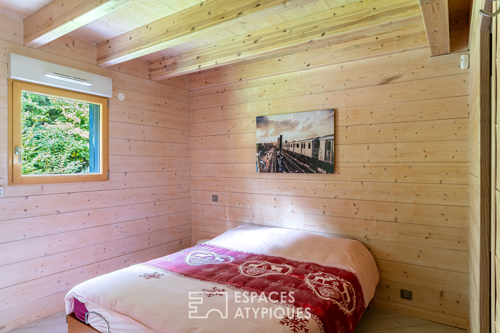 Chalet d’inspiration scandinave et son étang au coeur des Vosges du Nord